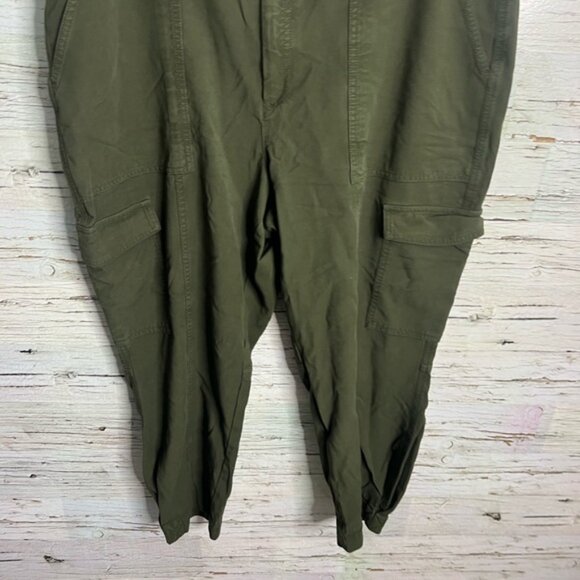 Banana Republic green cargo pants size 18 - Picture 2 of 6